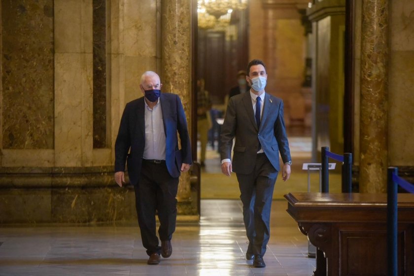   Elected officials denounce political espionage by Spain: “This is a systemic attack on a political project”  